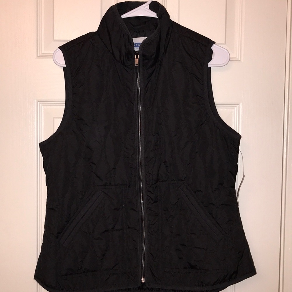 Old Navy black zip up vest